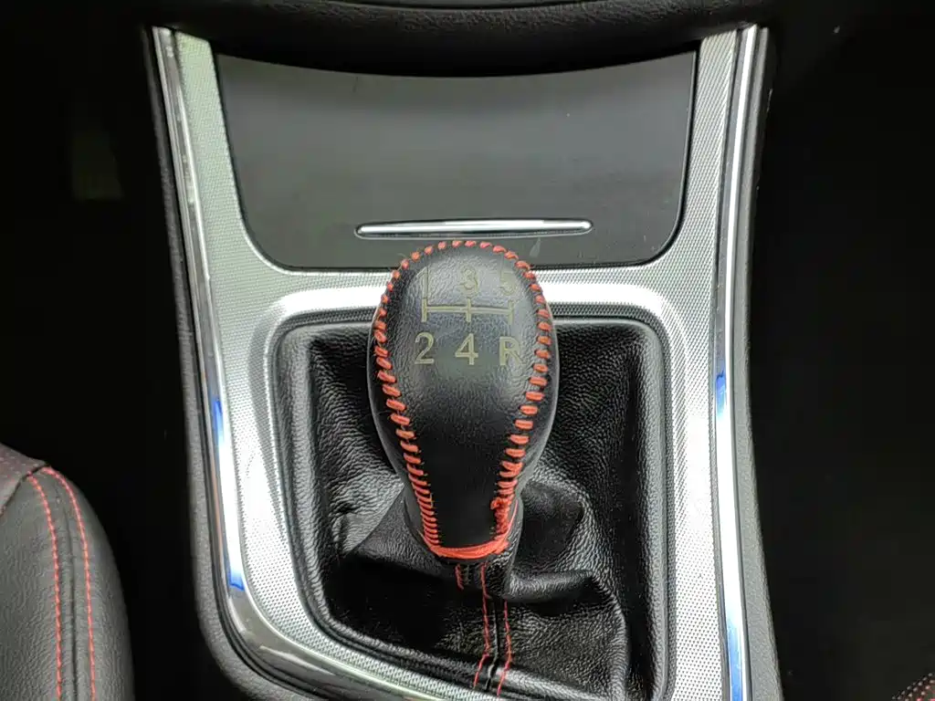Baojun 560 2015 2015 1.8L Manual Luxury