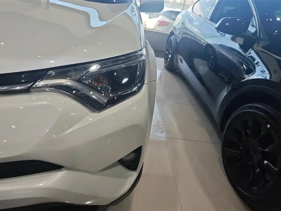 Toyota RAV4 Rongfang 2018 2.0L CVT 2WD Trend X Edition фото 5