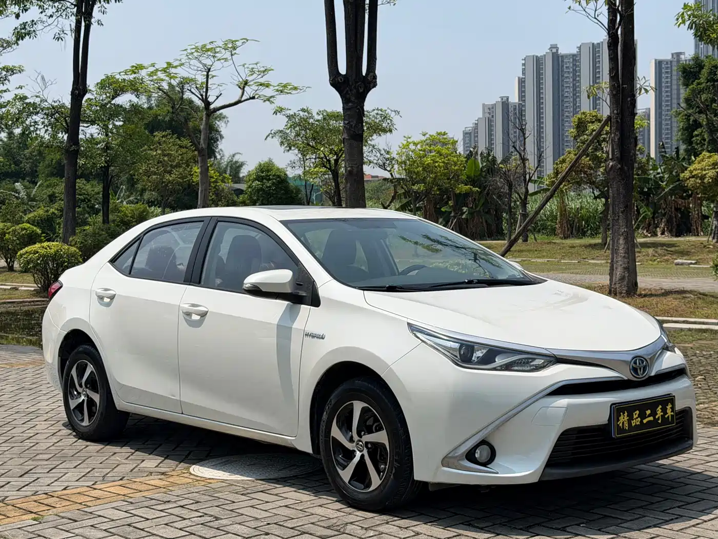 Toyota Levin 2017 Facelift Hybrid 1.8H GS E-CVT Elite Sunroof Edition China V фото 2