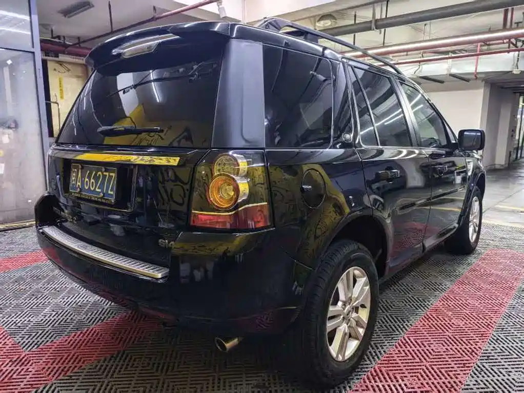 Land Rover Freelander 2 2014 2014 2.0T Si4 SE Gasoline Edition