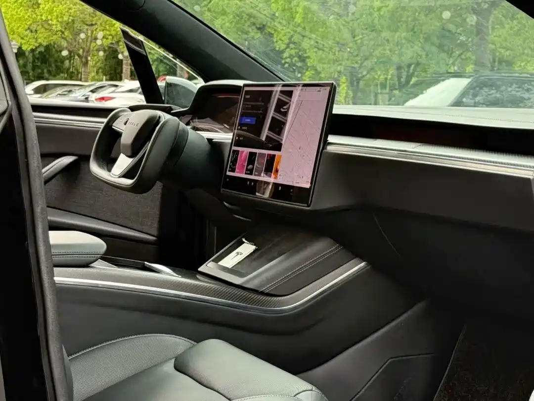 Tesla Model X 2024 2023 Tri-motor AWD Plaid