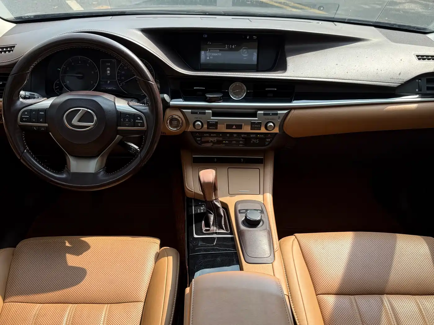 Lexus ES 2017 200 30th Anniversary Edition фото 11
