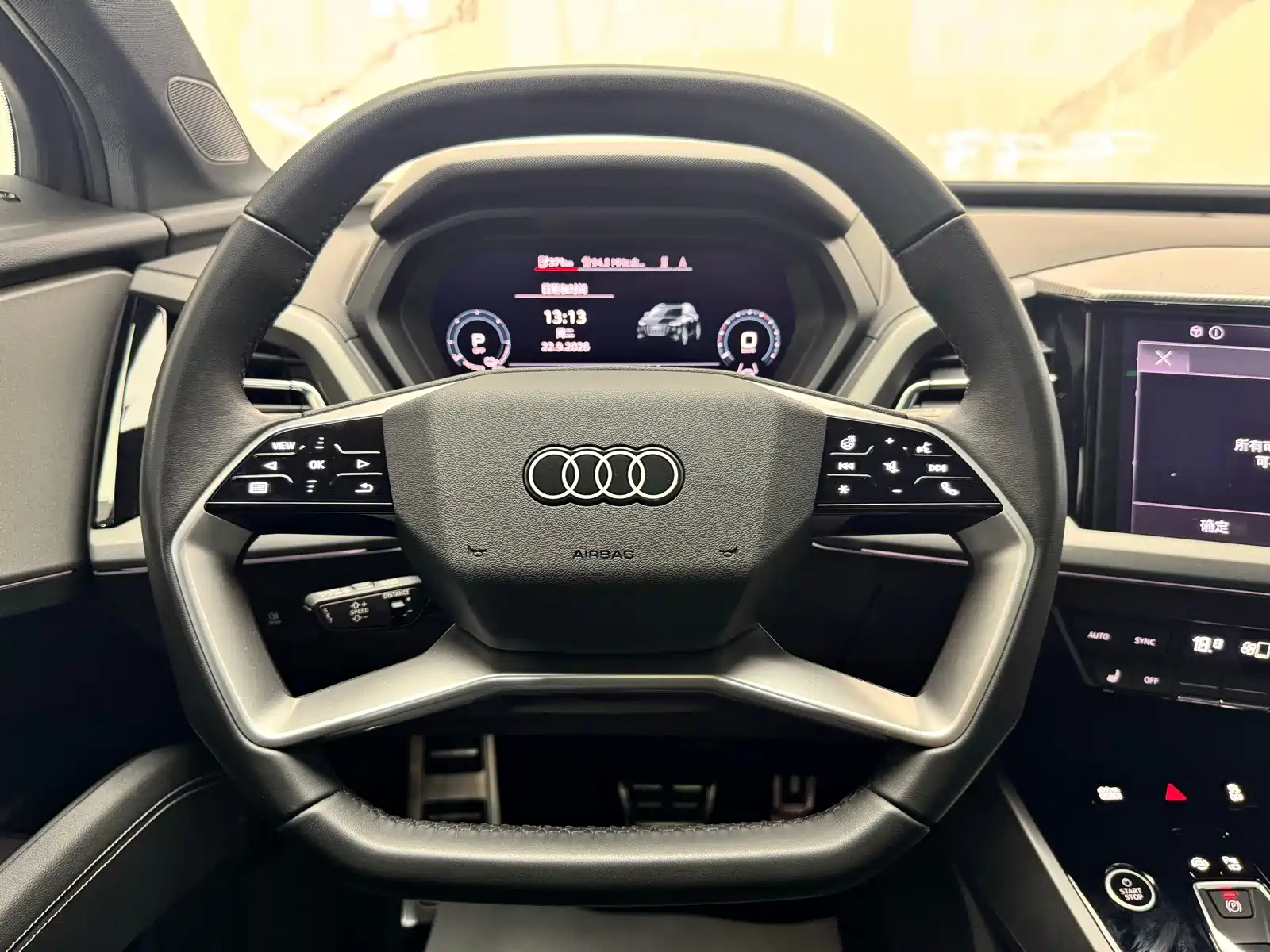 Фото 10 - Audi Q5 e-tron