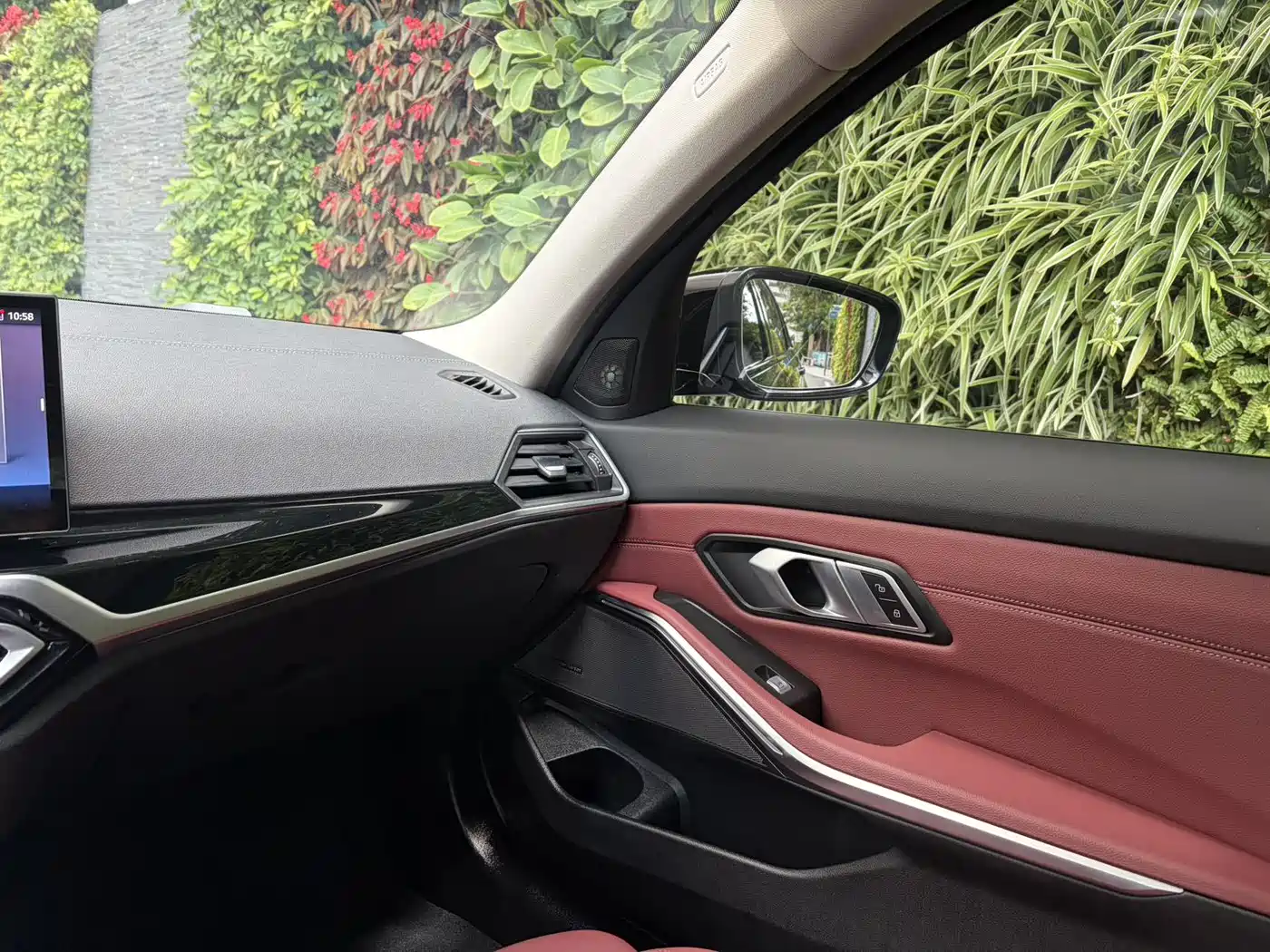 BMW 3 Series 2024 325Li M Sport Shadowline Package фото 14