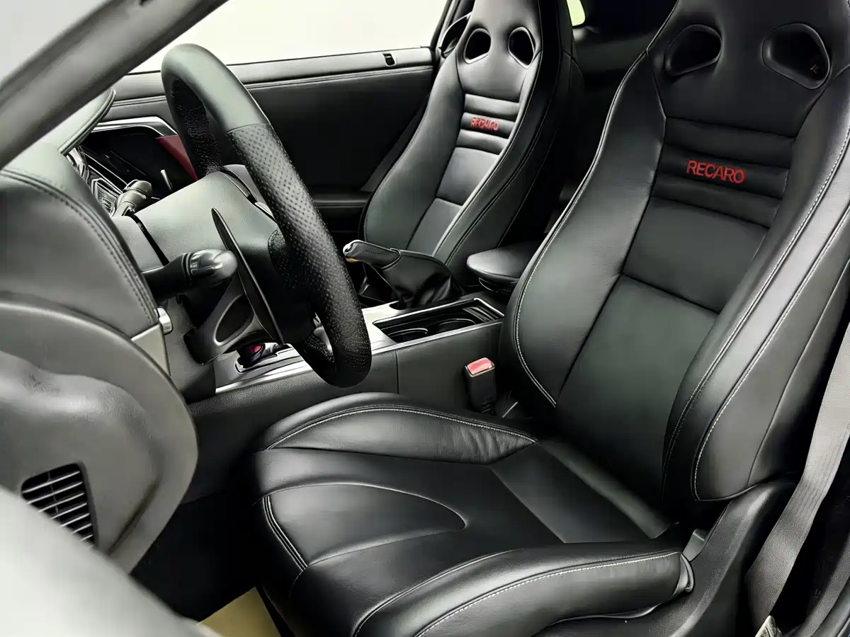 Nissan GT-R 2012 3.8T Premium Edition фото 12