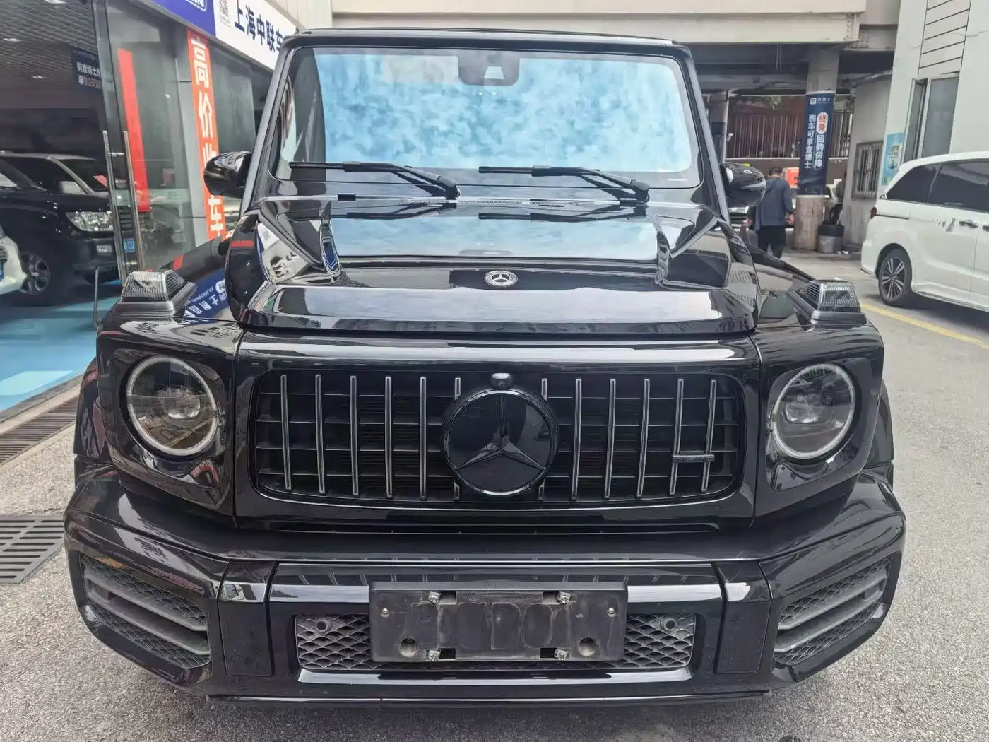 صورة 2 - Mercedes-Benz G-Class AMG