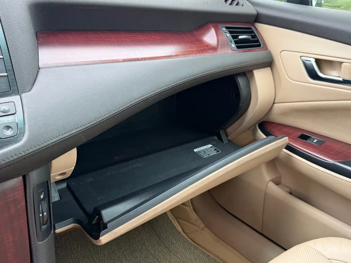 Toyota Crown 2010 3.0L Royal Saloon фото 26