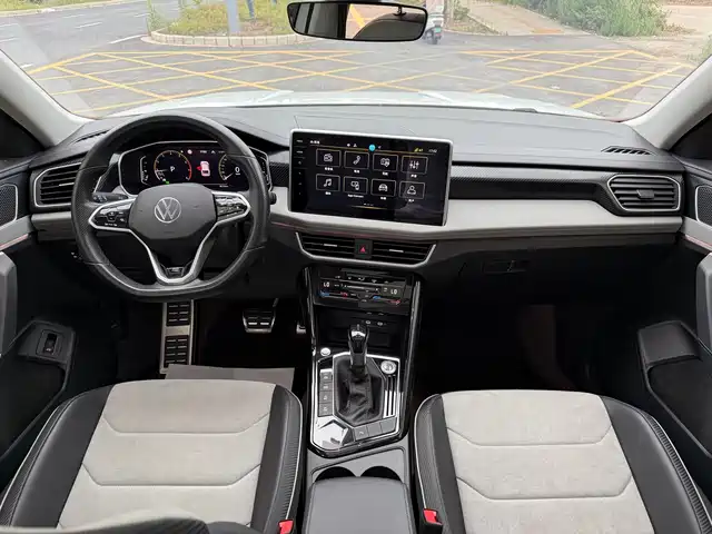 Volkswagen Tayron X 2023 330TSI 2WD Flagship Smart Edition — фото 5