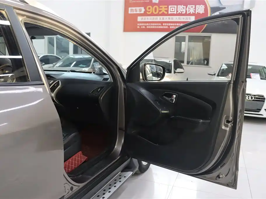 Hyundai Beijing Hyundai ix35 2013 2.0L Automatic 2WD Smart GLS China V фото 21