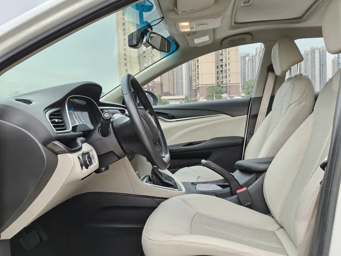 Buick Excelle 2016 15N Automatic Elite фото 4