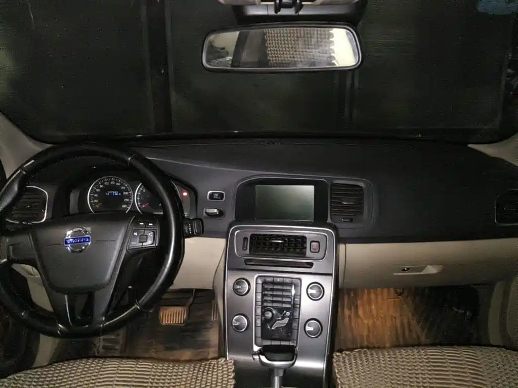 Photo 12 - Volvo S60 (Import)
