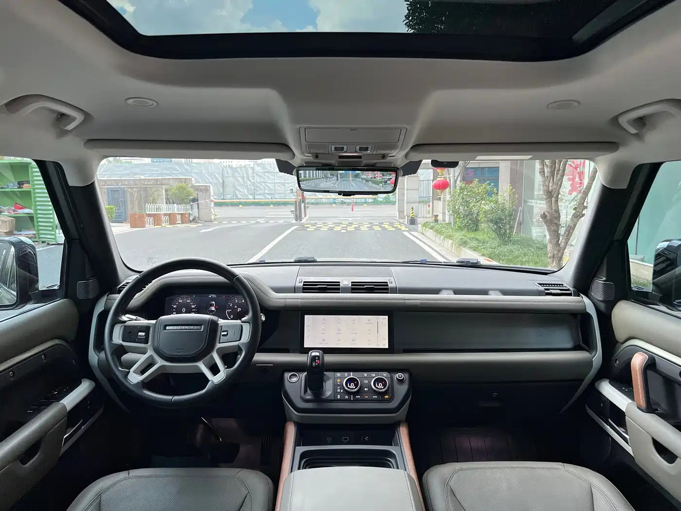 Фото 4 - Land Rover Defender