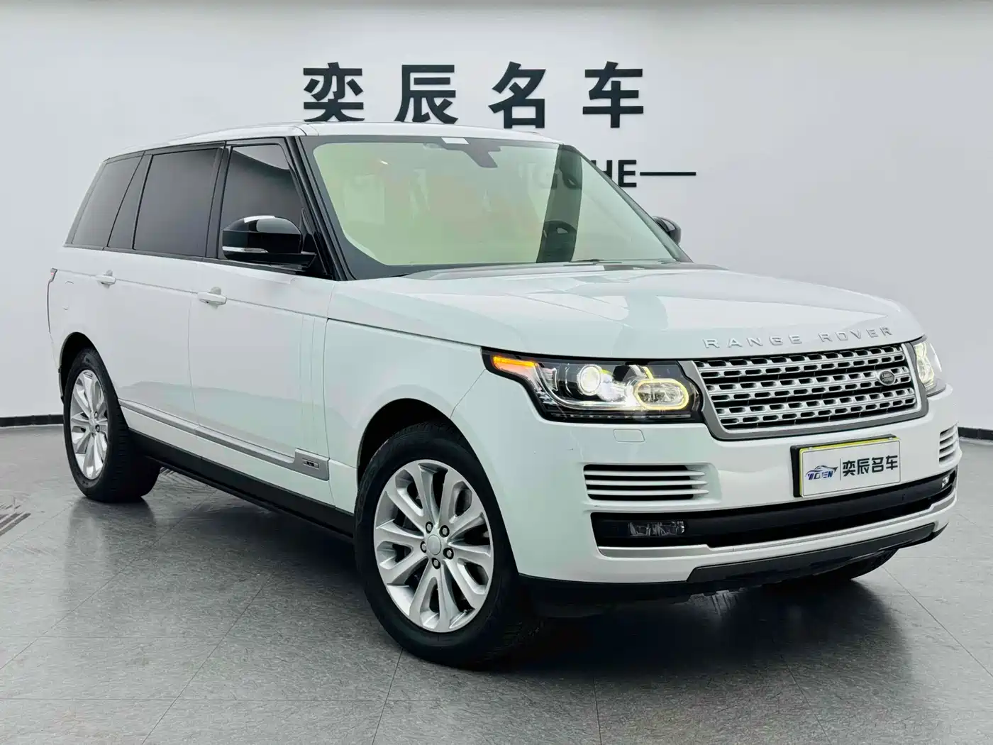 Land Rover Range Rover 2016 3.0 SC V6 Vogue LWB фото 3