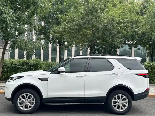 Land Rover Discovery 2019 3.0 SC V6 SE — фото 4