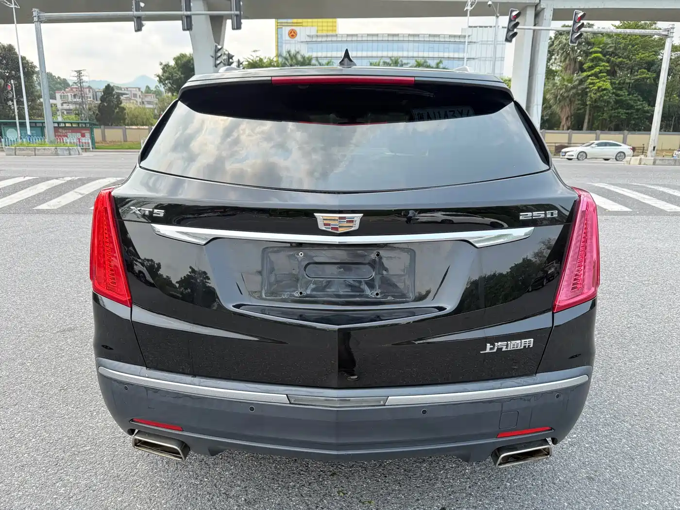 Cadillac XT5 2016 25T Luxury Model фото 6