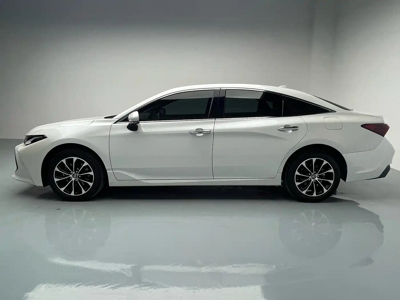 Toyota Avalon 2022 2.0L Luxury Edition фото 21