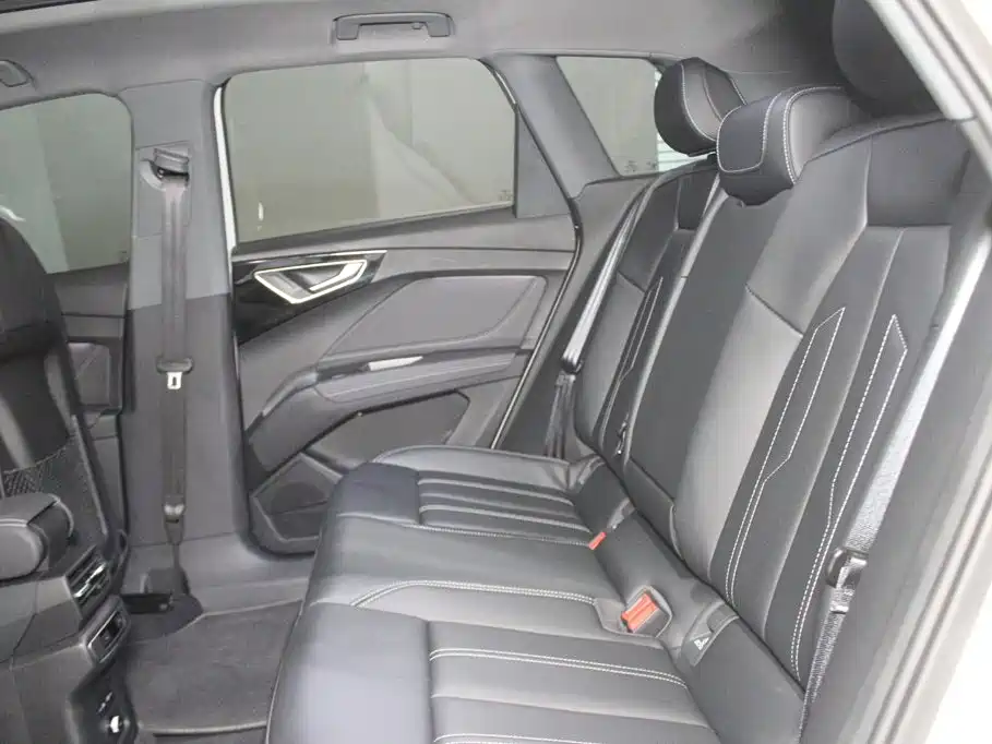 Audi Q4 e-tron 2026 2024 40 e-tron Pioneer Edition