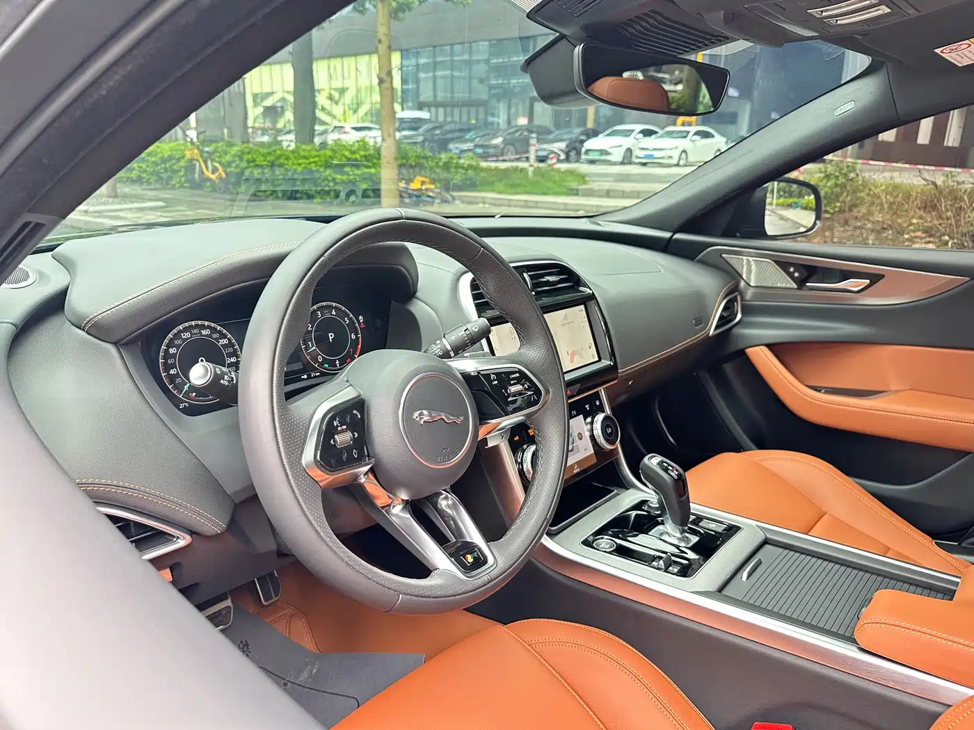 Jaguar XEL 2025 2025 2.0T 250PS R-DYNAMIC 90th Anniversary Edition