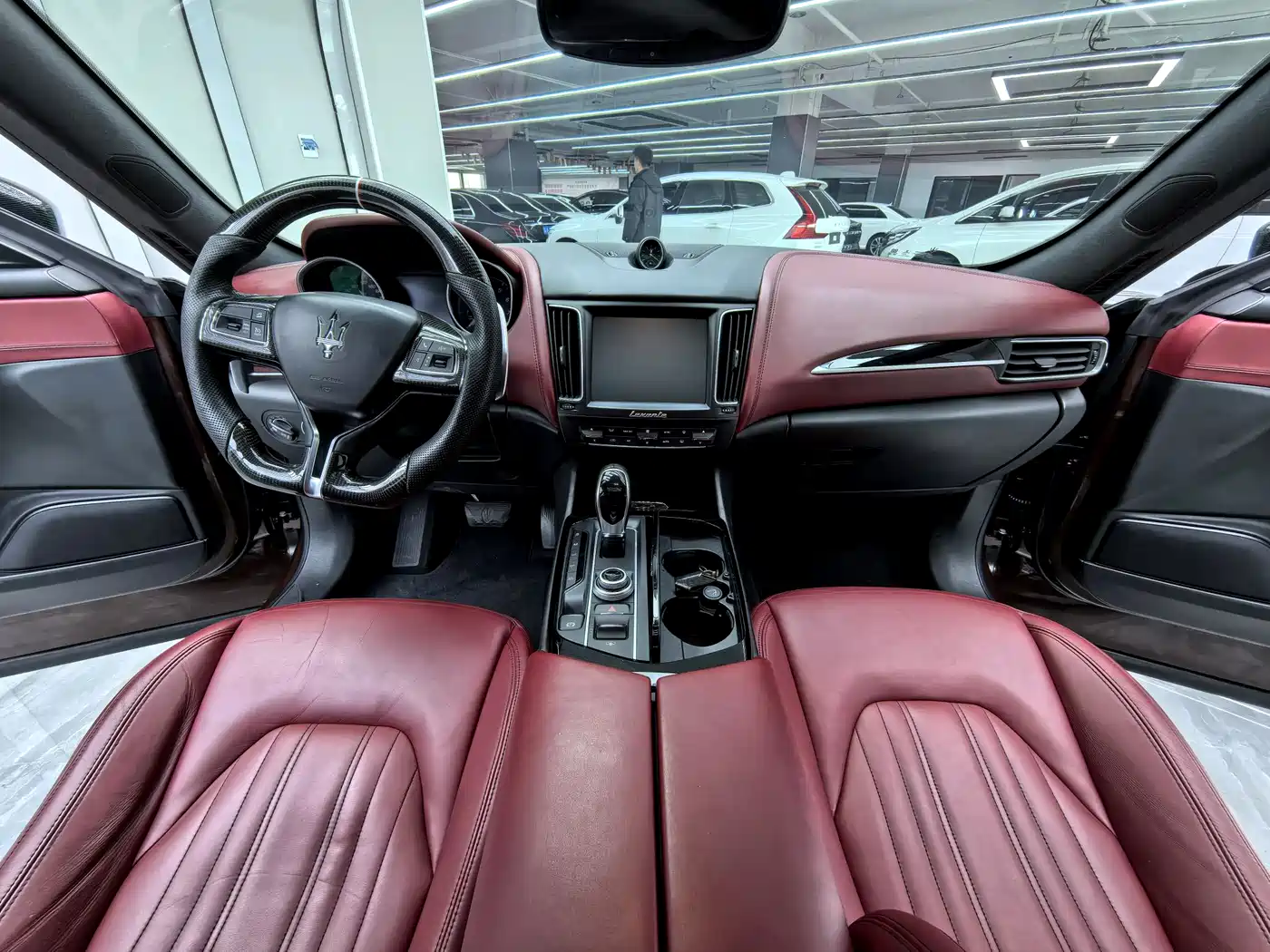 Maserati Levante 2016 3.0T Standard фото 9