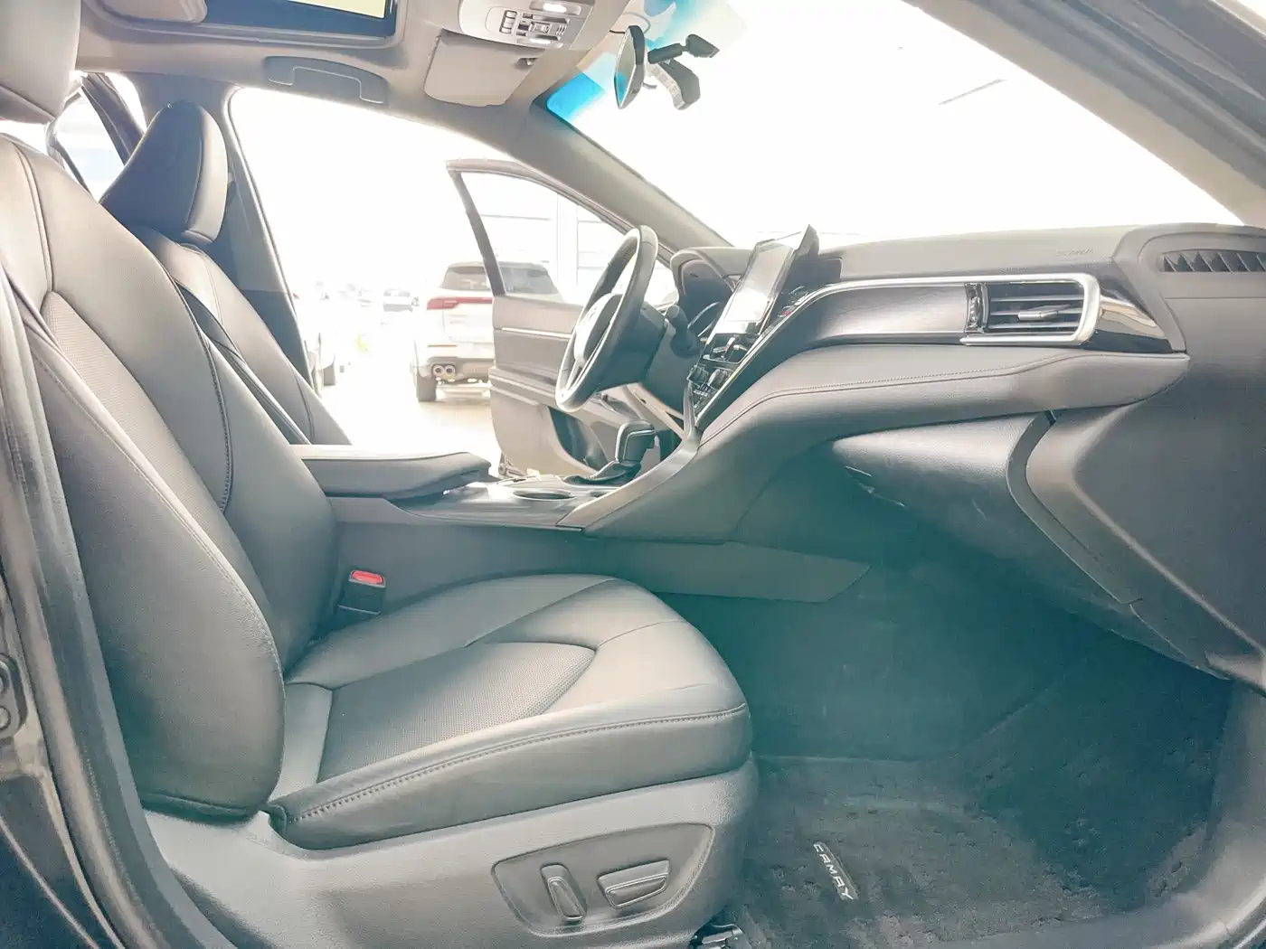 Toyota Camry 2022 2.0GVP Leading Edition фото 11