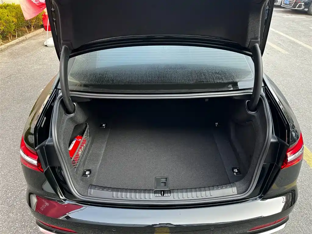 Audi A6L 2024 45 TFSI quattro Premium Dynamic фото 8