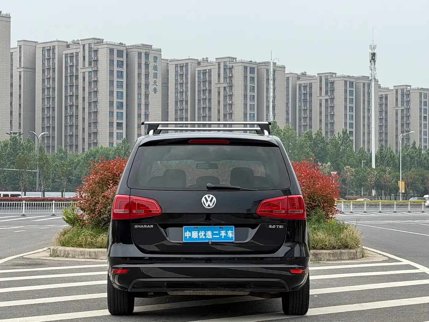 Volkswagen Sharan 2013 2.0TSI Comfort фото 6