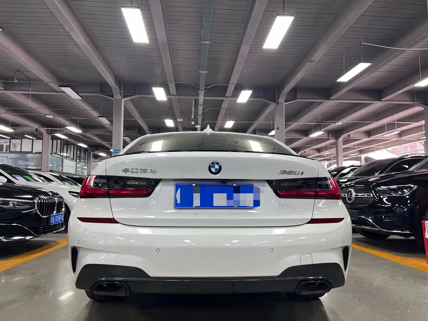 BMW 3 Series 2021 325i M Sport Night Edition фото 9