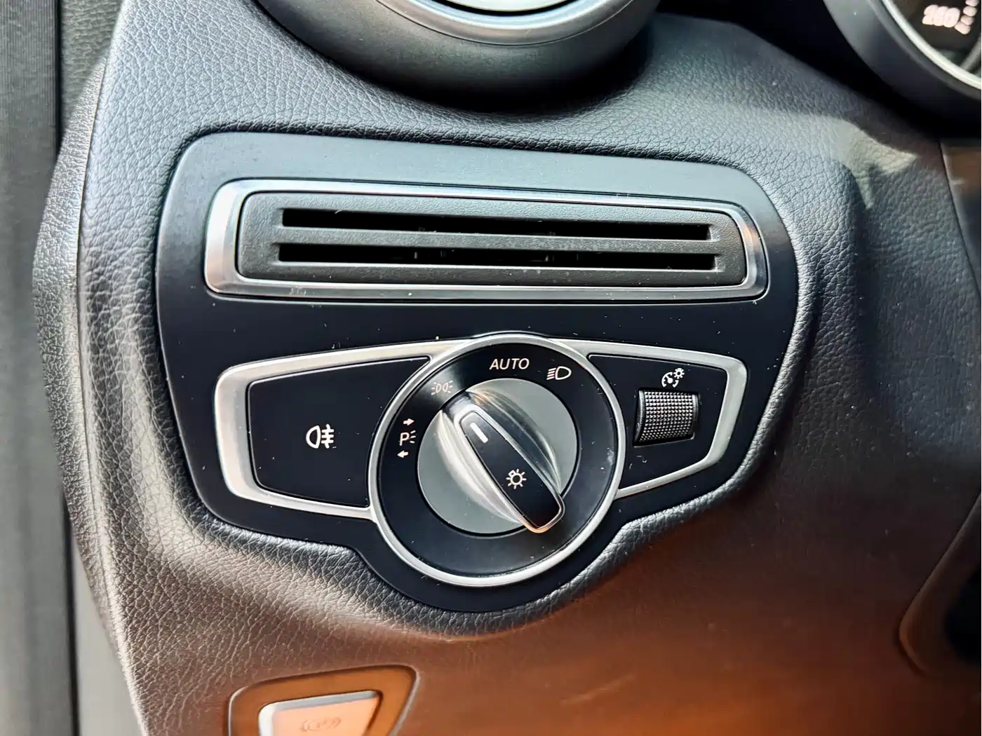 Mercedes-Benz GLC 2017 GLC 260 4MATIC Dynamic фото 13