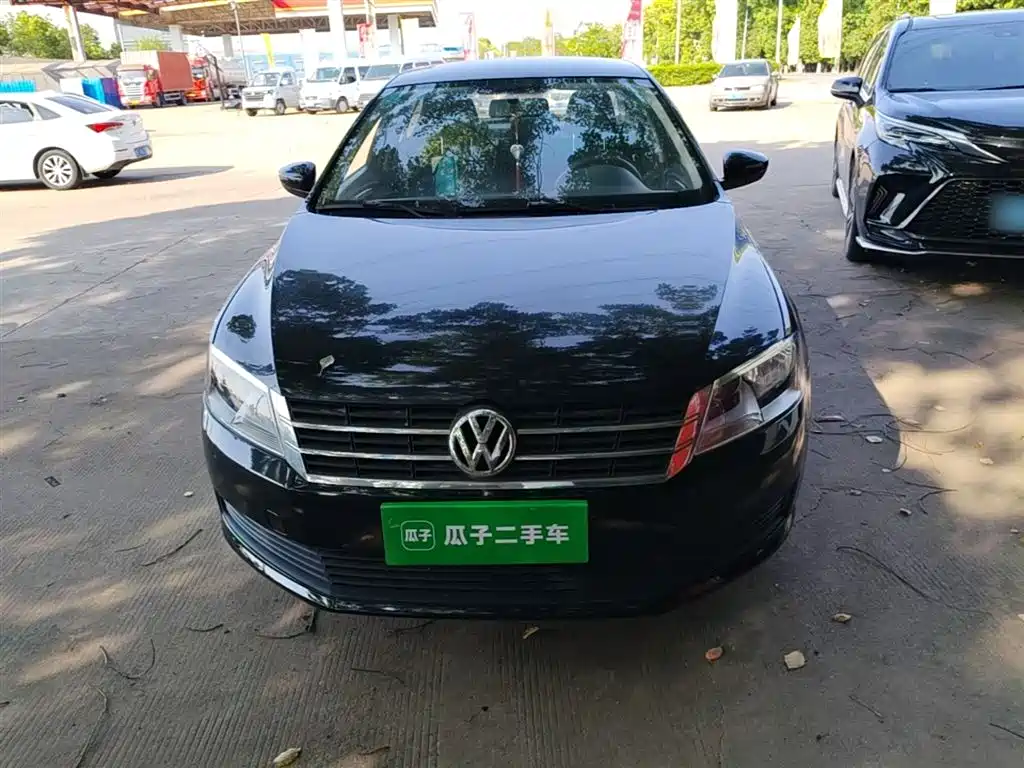 Volkswagen Lavida 2013 Facelift Classic 1.6L Automatic Trend фото 3