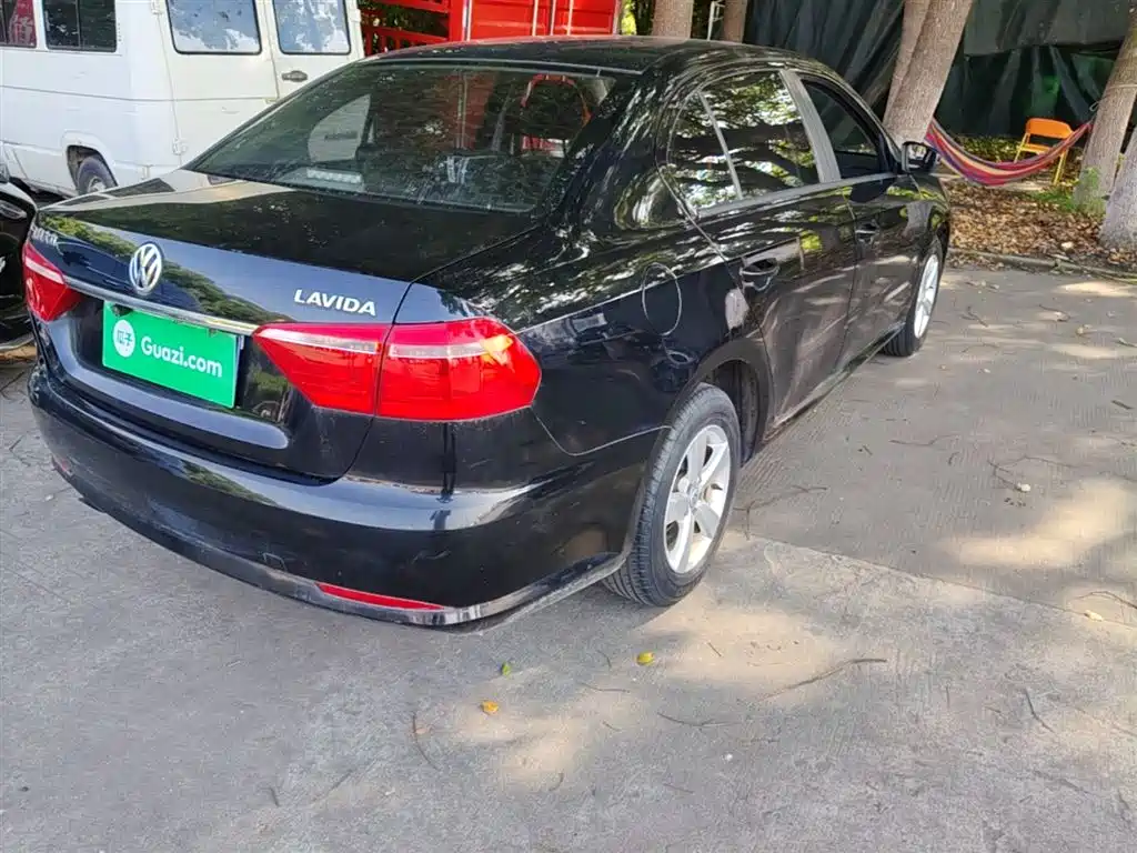 Volkswagen Lavida 2013 Facelift Classic 1.6L Automatic Trend фото 8