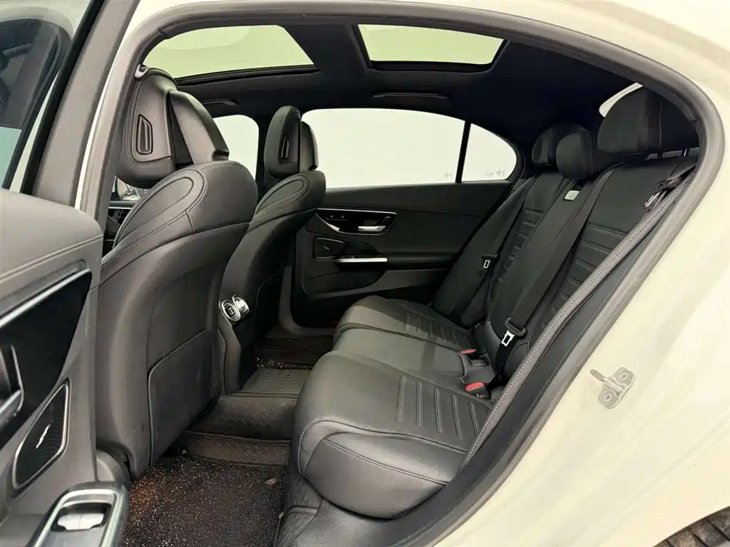 Mercedes-Benz C-Class 2024 Second Facelift C 260 L Sport фото 17