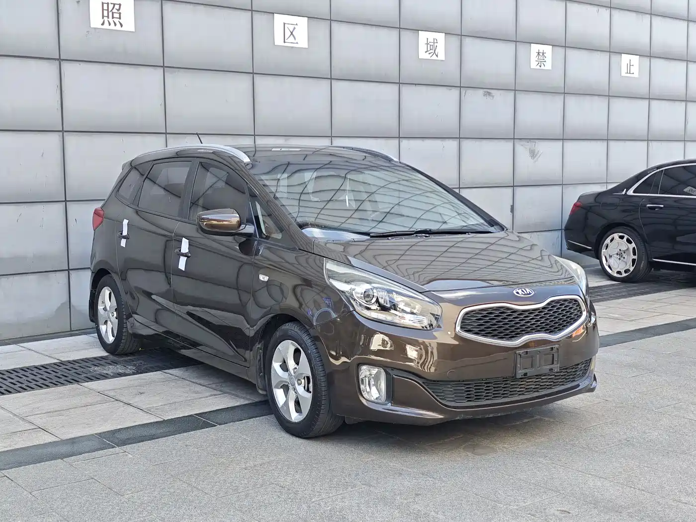 Kia Carens 2013 2.0L 7-Seat Auto Standard China IV фото 3