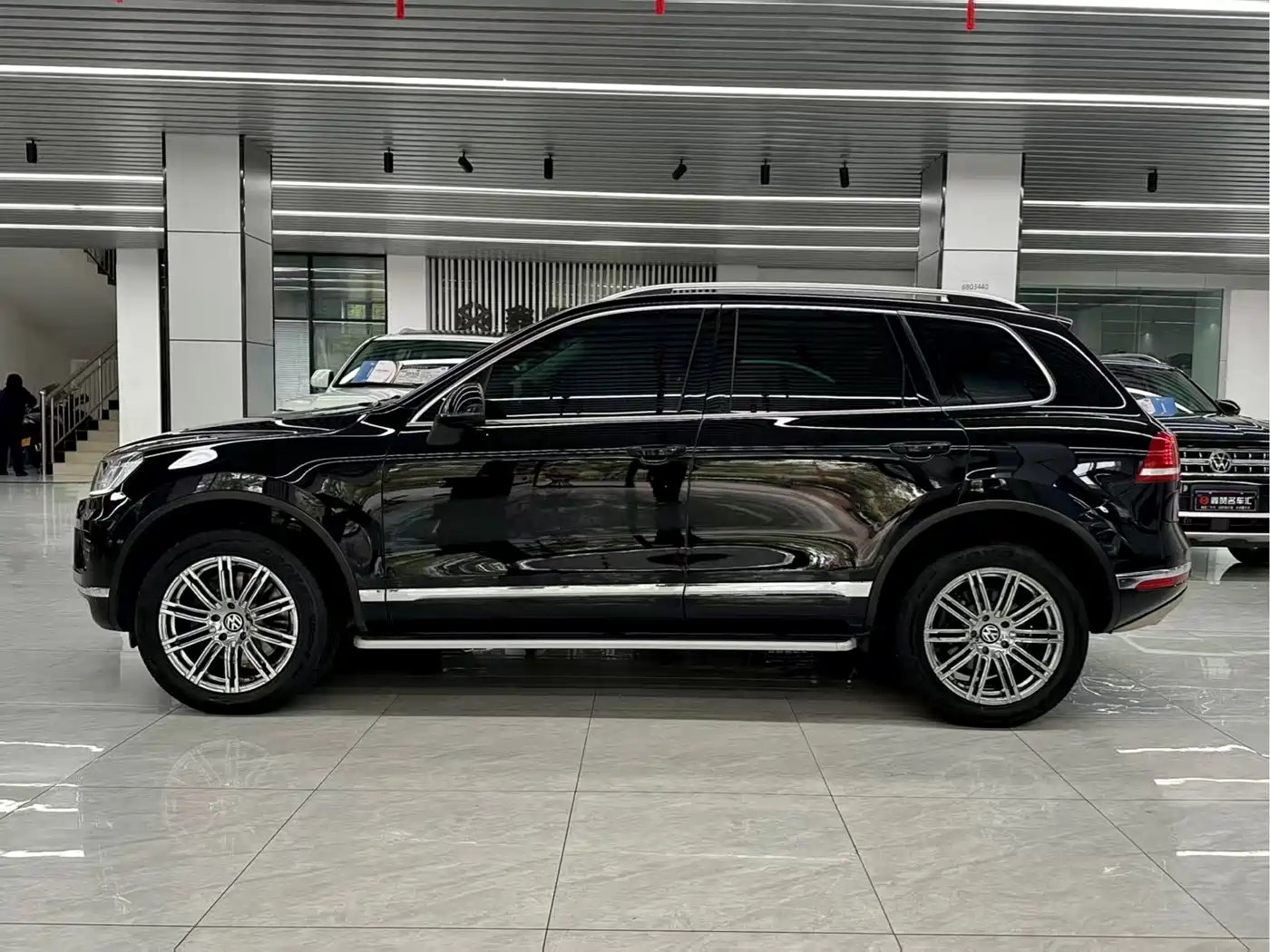 Volkswagen Touareg 2017 3.0TSI Explorer Edition фото 2
