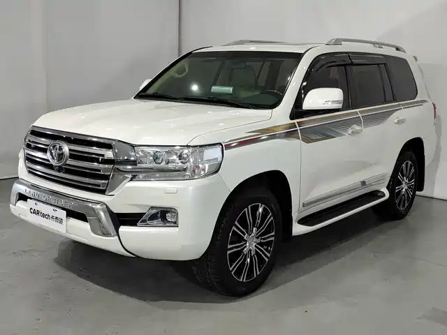 TOYOTA LAND CRUISER