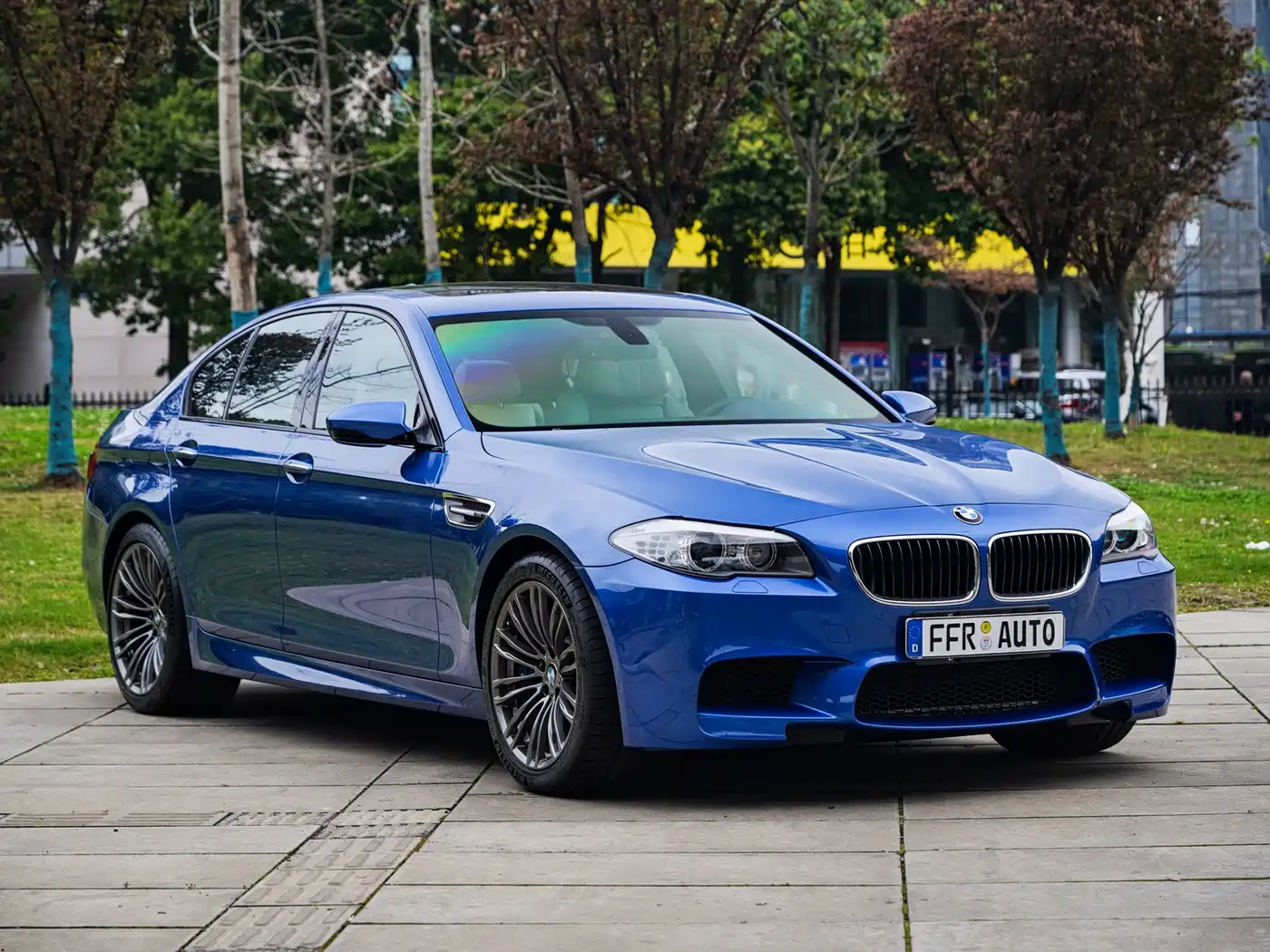 BMW M5 2012 M5 фото 3
