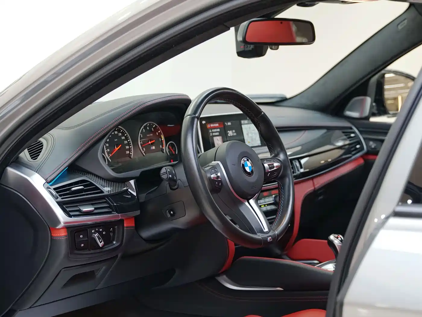 BMW X6 M 2015 X6 M фото 15