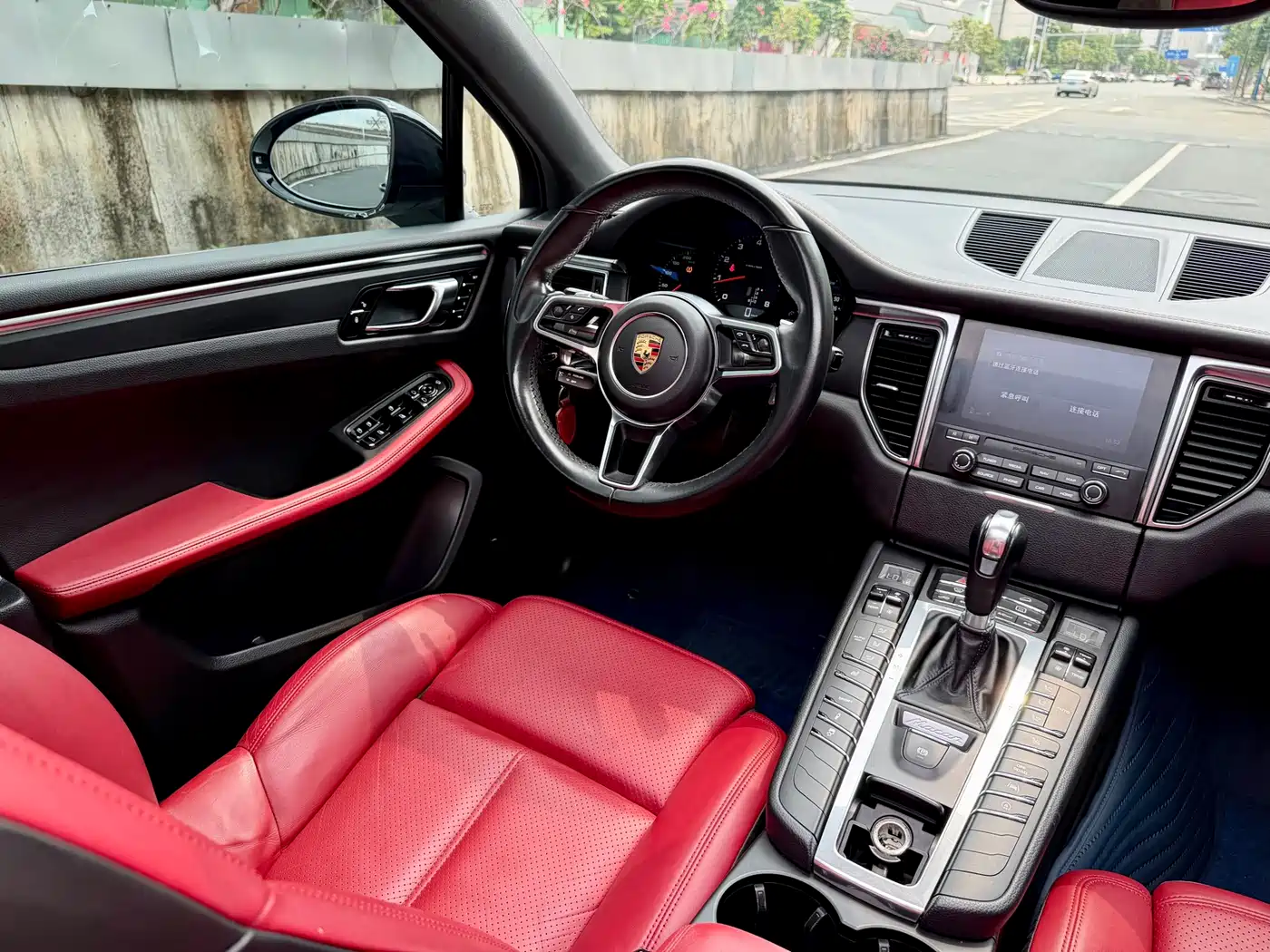 Porsche Macan 2017 Macan 2.0T фото 26