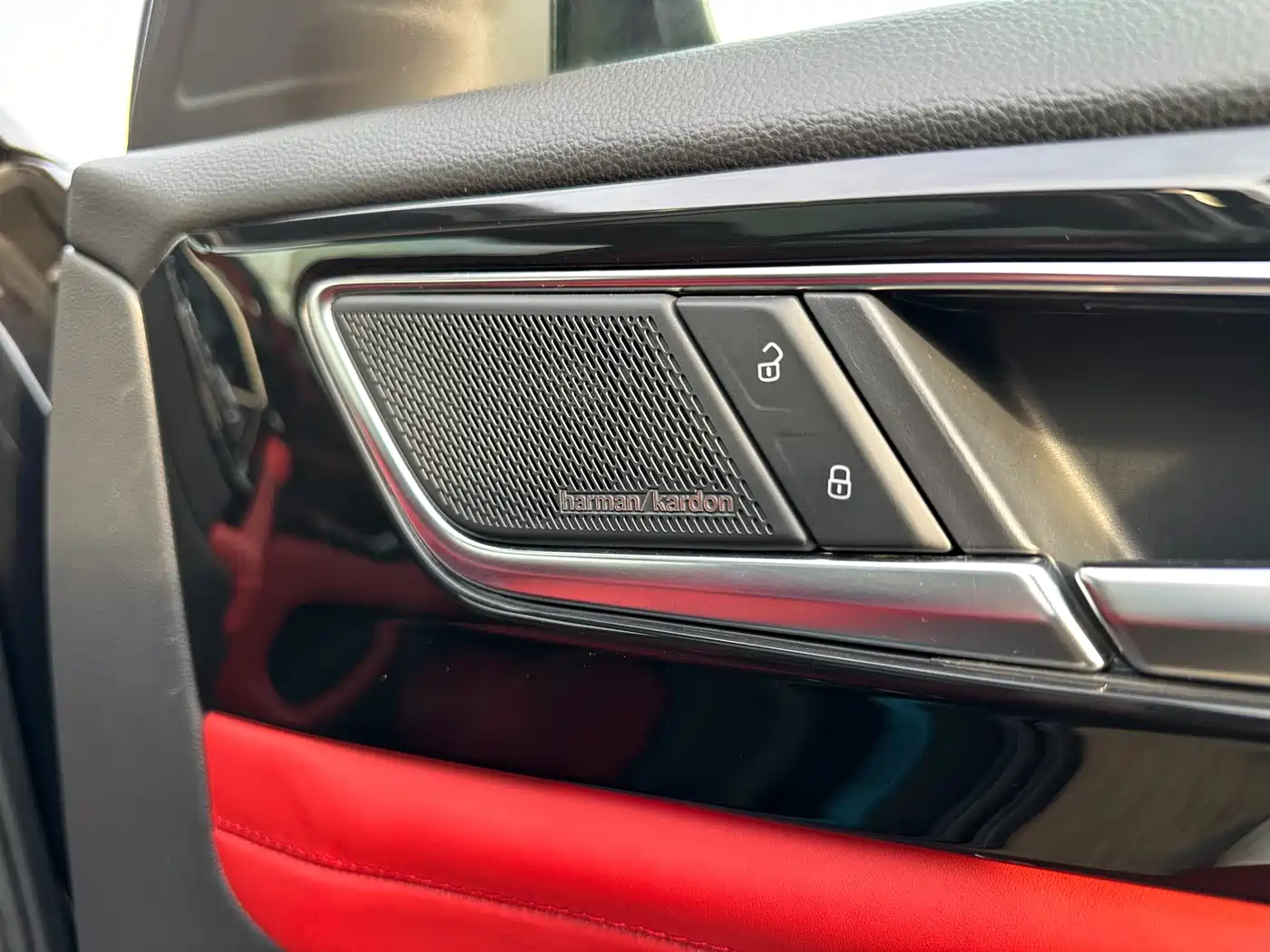 Volkswagen Teramont 2022 530 V6 4MOTION Premium Flagship фото 16
