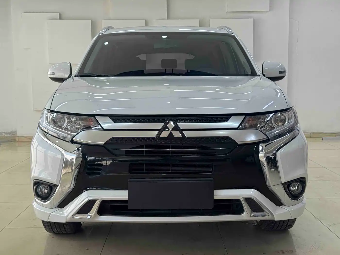 Mitsubishi Outlander 2021 2.0L FWD Comfort Edition 5-seater фото 2