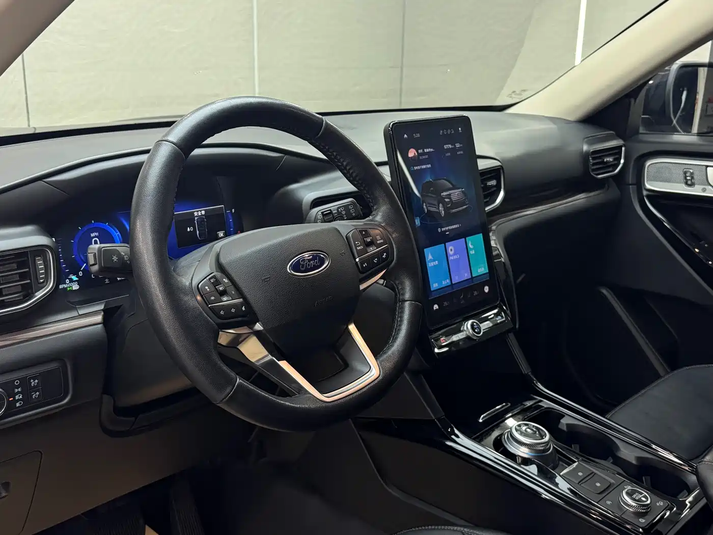 Ford Explorer 2020 EcoBoost 285 AWD Titanium Edition 7-Seater фото 18