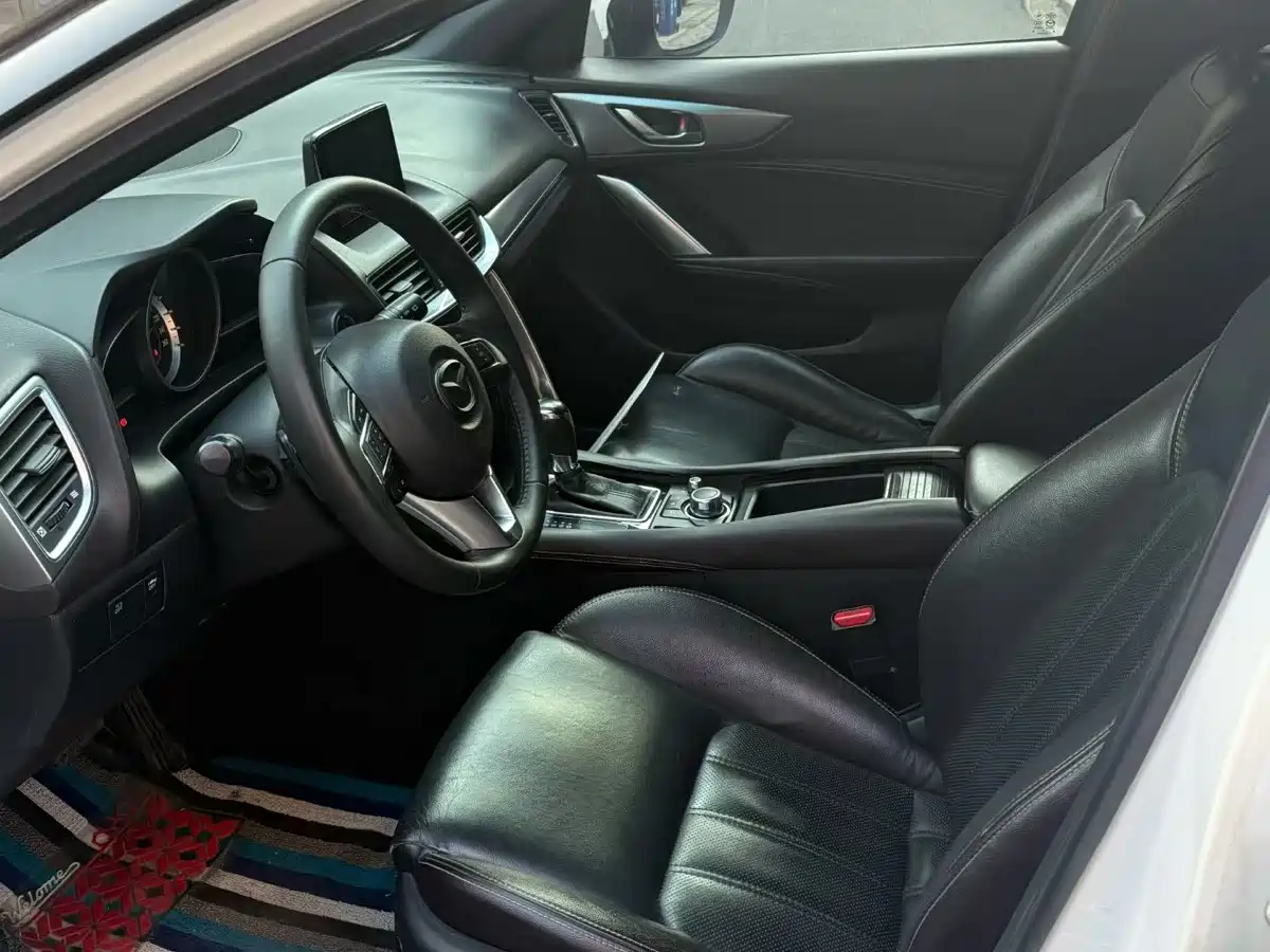Фото 7 - Mazda CX-4