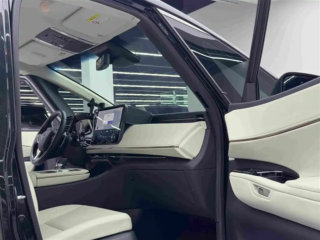 Lexus LM 2024 2023 500h 6-Seater Prestige Edition