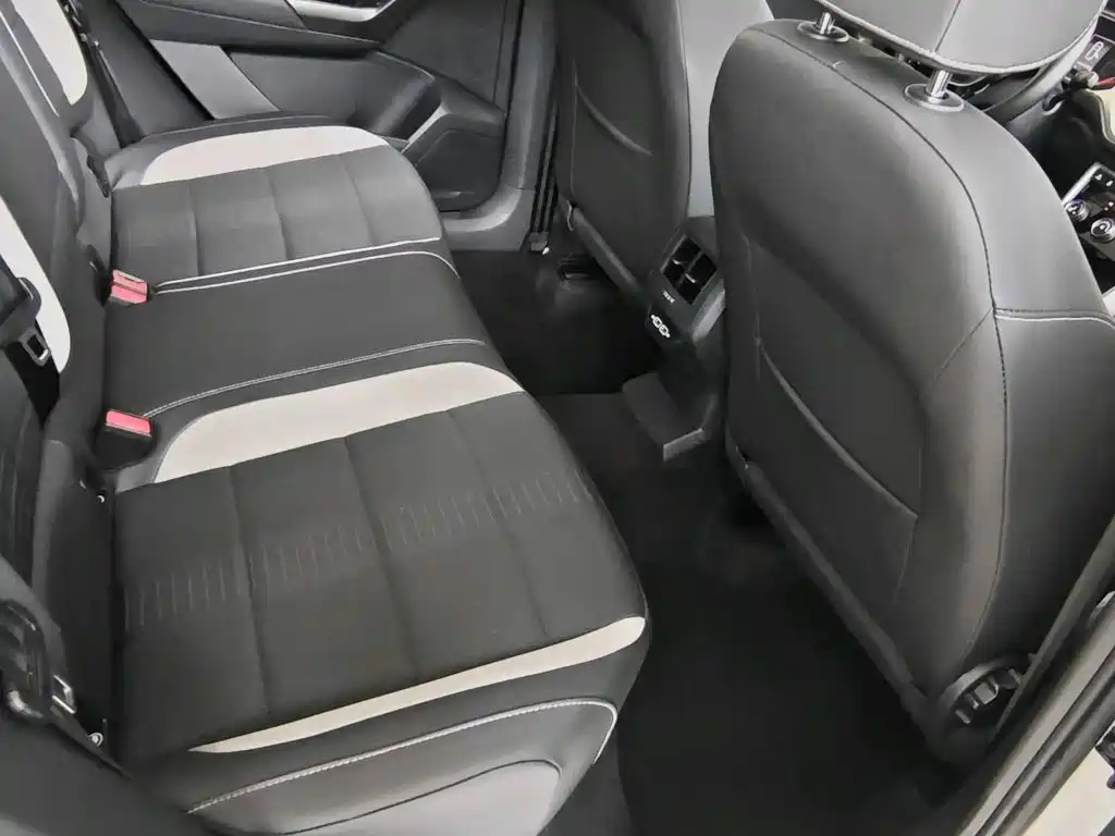 Volkswagen T-Roc, миниатюра 11