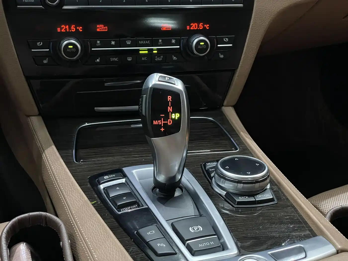 BMW 7 Series 2013 Model 740Li Leading фото 20