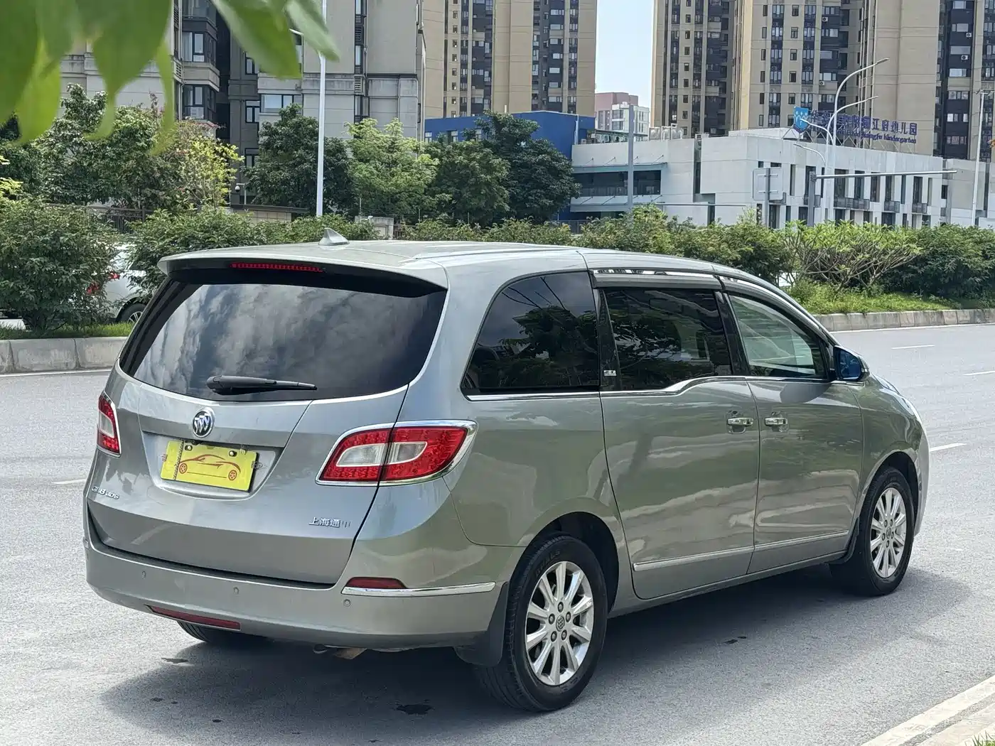Buick GL8 2011 3.0L GT Luxury Business Elegance Edition фото 3