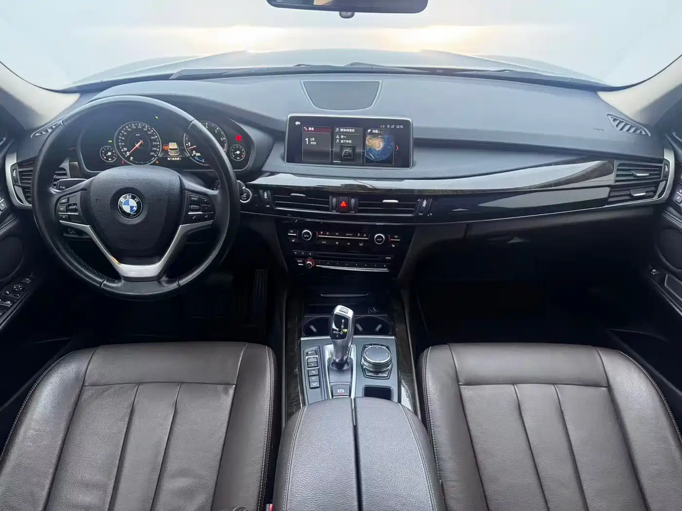 BMW X5 (Import) 2018 xDrive35i Elegant Model фото 6