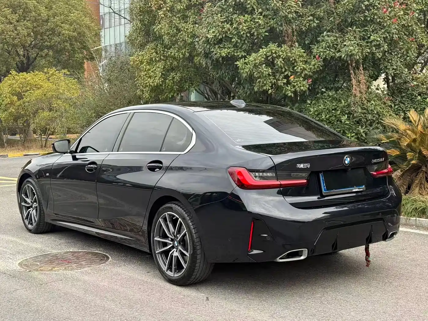 BMW 3 Series 2025 325Li M Sport Package фото 16