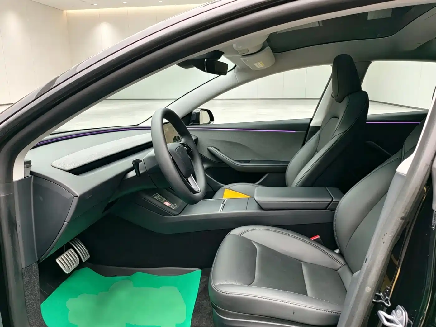 Фото 4 - Tesla Model 3