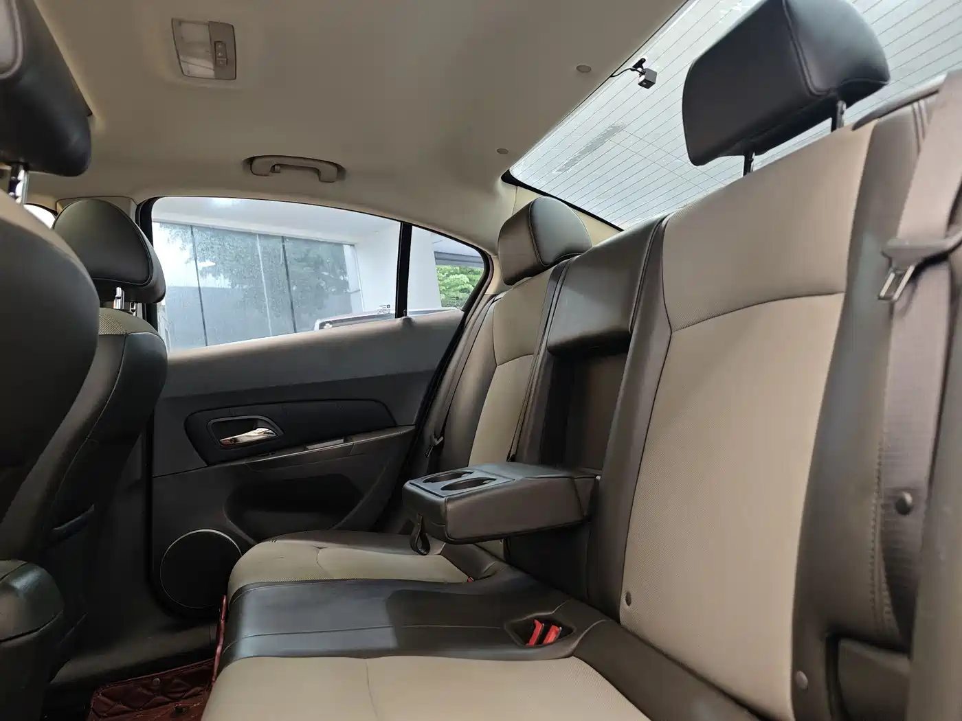 Chevrolet Cruze 2013 Model 1.8L SE AT фото 22