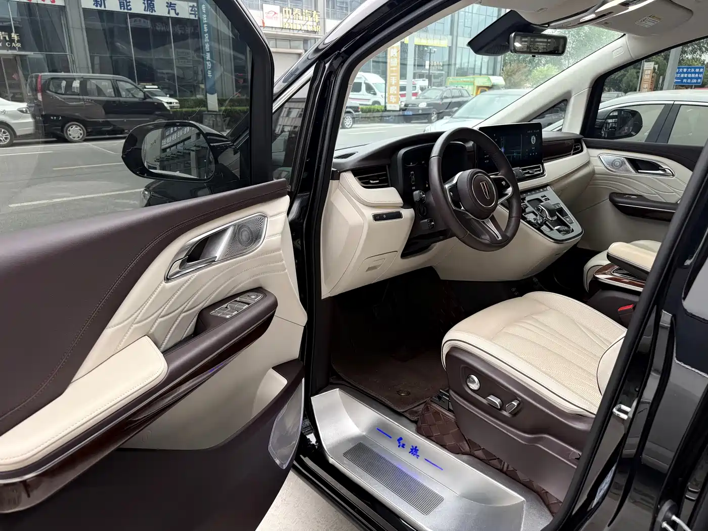 Hongqi HQ9 2023 2.0T Smart Connect Flagship фото 23